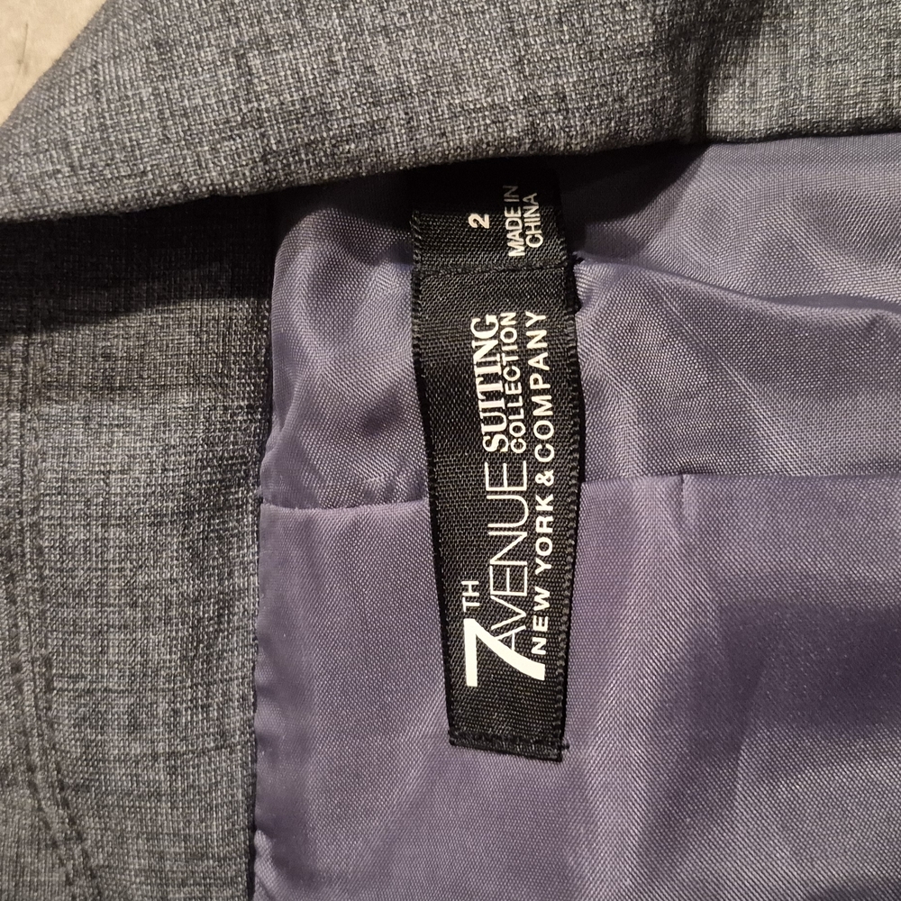 Women's Blazers - Picture 2 of 12